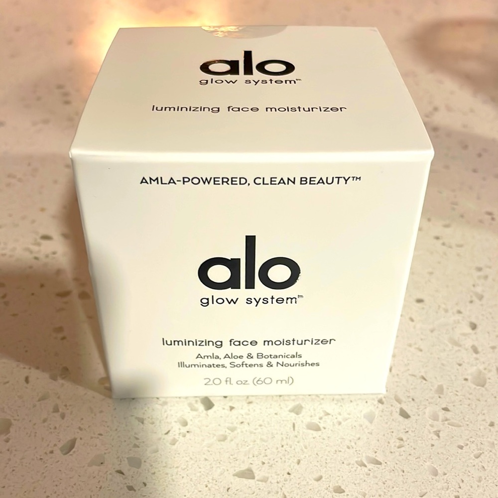 ALO GLOW SYSTEN LUMINIZING FACE MOISURIZER 20 Fl oz 60 ml
